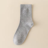 Simple Solid Color Quality Men′s Socks for Sweat Absorption